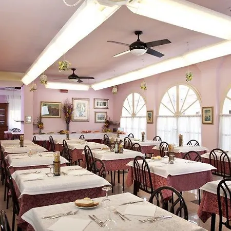 Отель And Restaurant My 3*